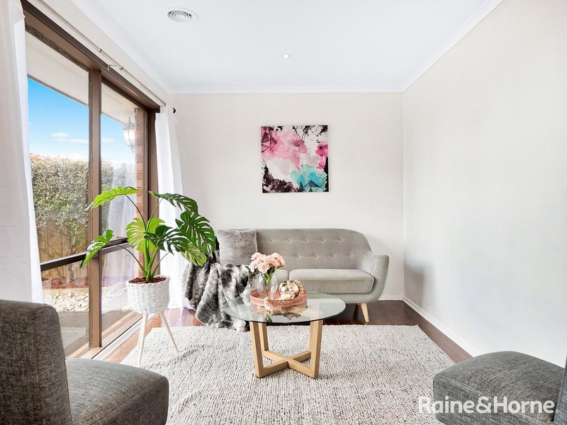 Photo - 21 Mollisons Hill, Hampton Park VIC 3976 - Image 5