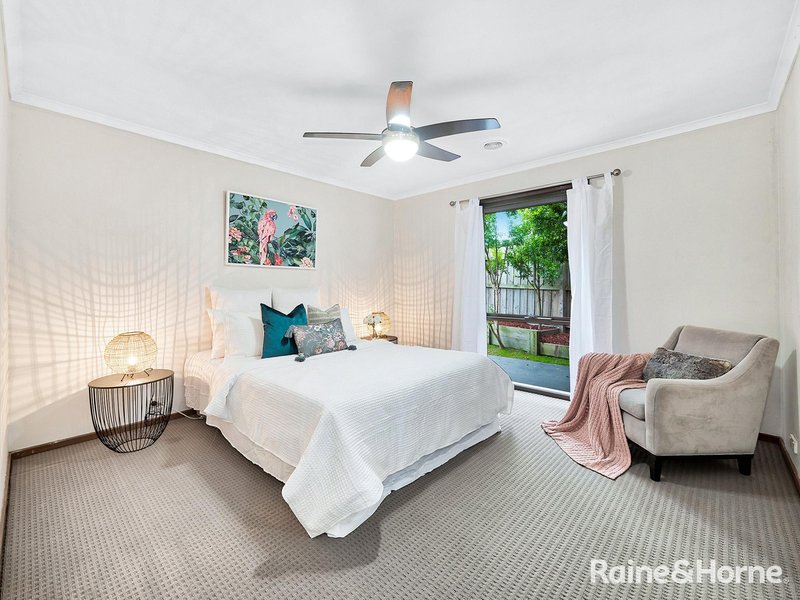 Photo - 21 Mollisons Hill, Hampton Park VIC 3976 - Image 11