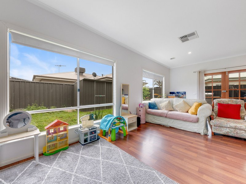 Photo - 21 Monash Drive, Wangaratta VIC 3677 - Image 4