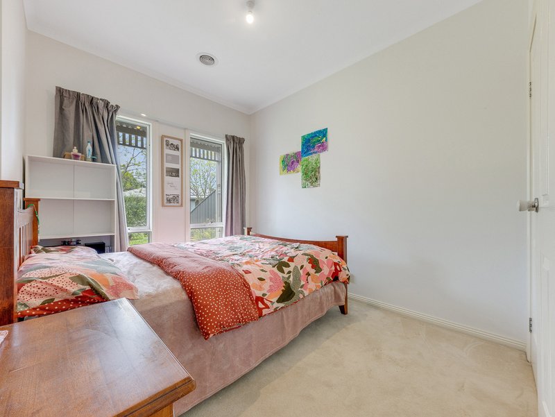 Photo - 21 Monash Drive, Wangaratta VIC 3677 - Image 5