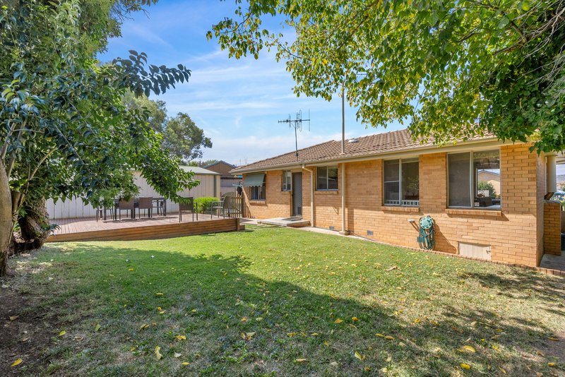 Photo - 21 Montebar Row, Karabar NSW 2620 - Image 16