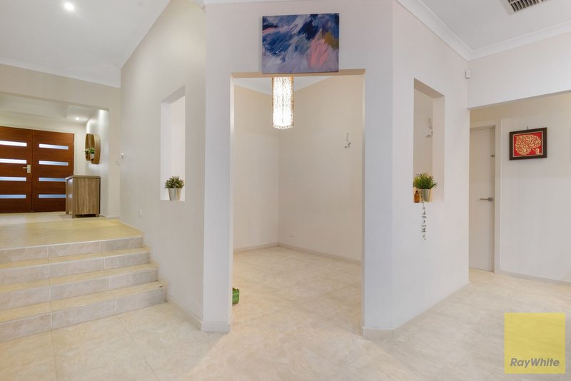 Photo - 21 Montezuma Avenue, Truganina VIC 3029 - Image 4