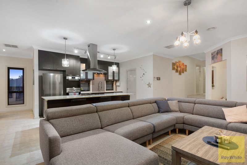 Photo - 21 Montezuma Avenue, Truganina VIC 3029 - Image 8