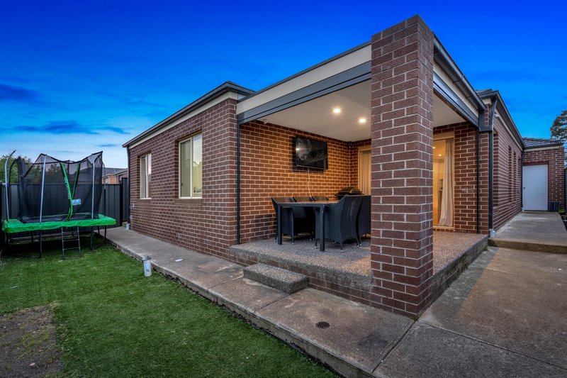 Photo - 21 Moor Park Drive, Craigieburn VIC 3064 - Image 20