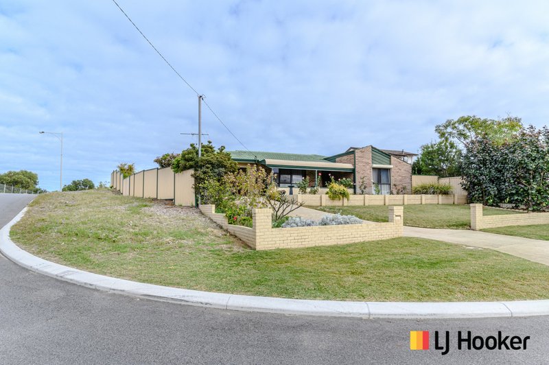 21 Moorpark Avenue, Yanchep WA 6035