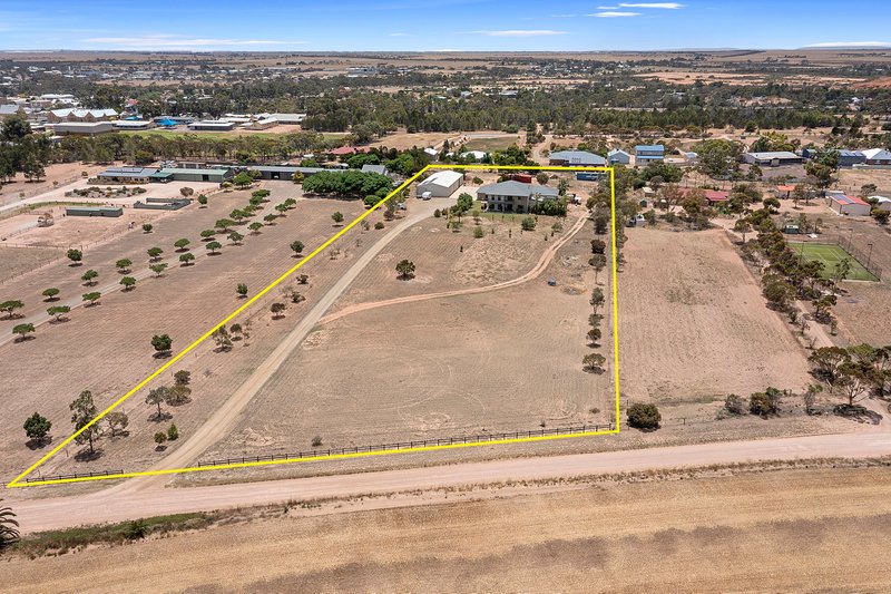 Photo - 21 Morcombe Road, Moonta SA 5558 - Image 3