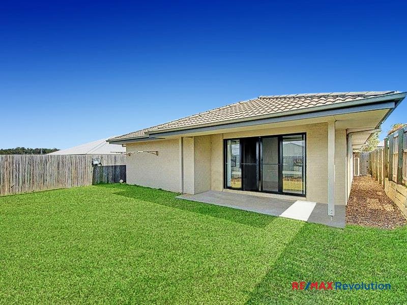 Photo - 21 Morris Crescent, Bellbird Park QLD 4300 - Image 11