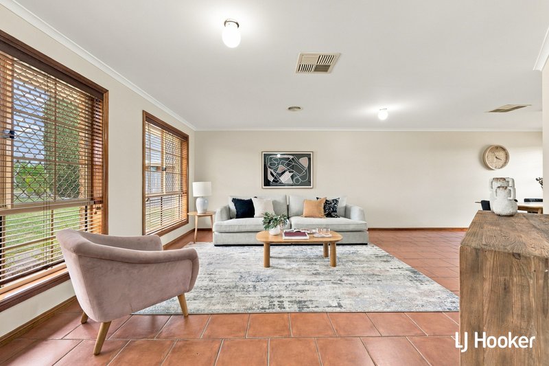 Photo - 21 Morrow Street, Dunlop ACT 2615 - Image 2