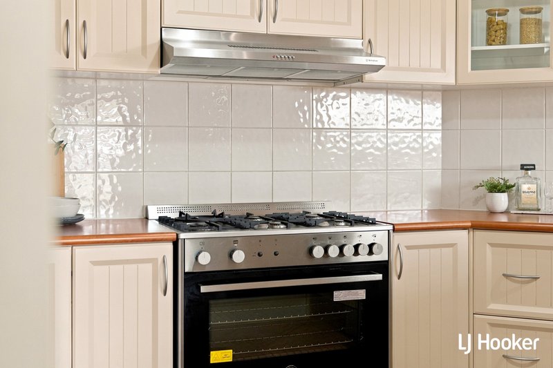 Photo - 21 Morrow Street, Dunlop ACT 2615 - Image 7