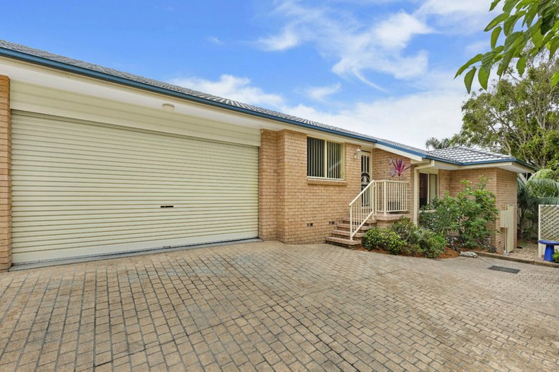 Photo - 2/1 Mossman Avenue, Bateau Bay NSW 2261 - Image 2