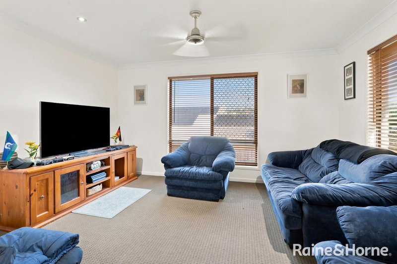 Photo - 21 Mulcahy Crescent, Eimeo QLD 4740 - Image 6