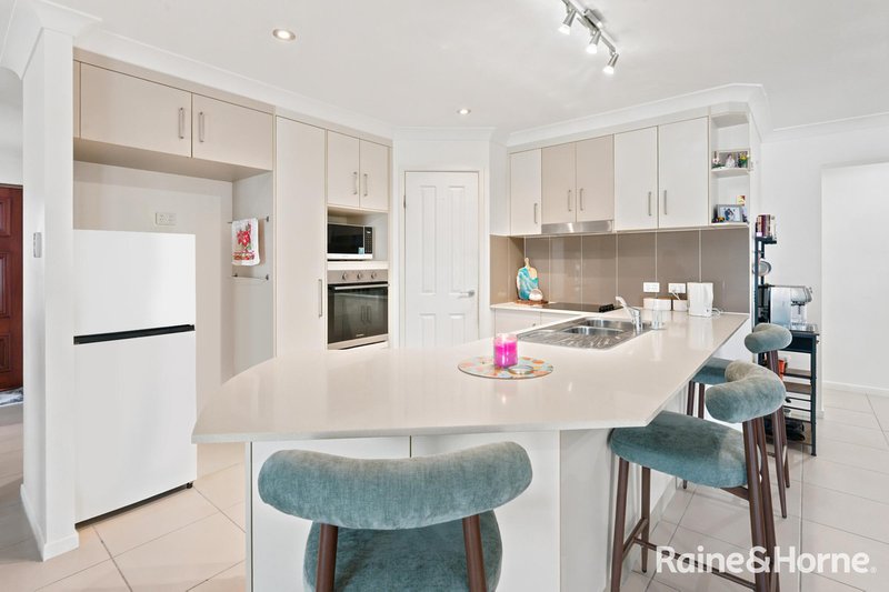 Photo - 21 Mulcahy Crescent, Eimeo QLD 4740 - Image 8