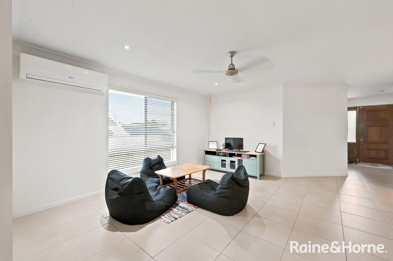 Photo - 21 Mulcahy Crescent, Eimeo QLD 4740 - Image 10