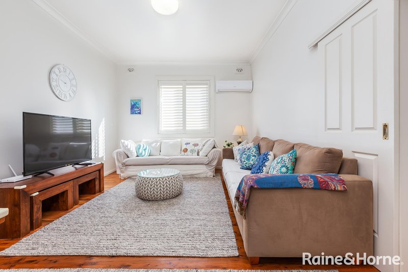 Photo - 21 Murnin Street, Wallsend NSW 2287 - Image 5