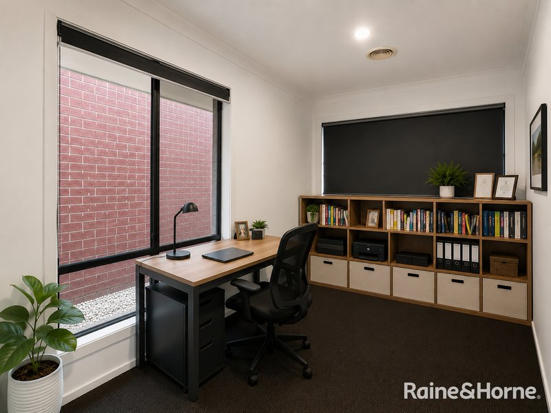 Photo - 21 Naomi Street, Pakenham VIC 3810 - Image 2