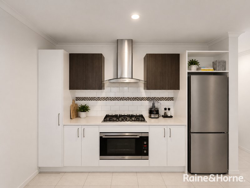 Photo - 21 Naomi Street, Pakenham VIC 3810 - Image 9