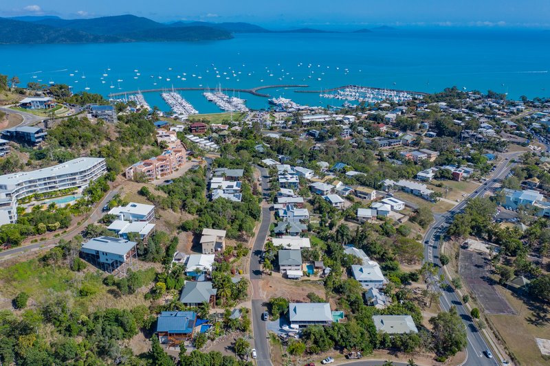 Photo - 21 Nara Avenue, Airlie Beach QLD 4802 - Image 11