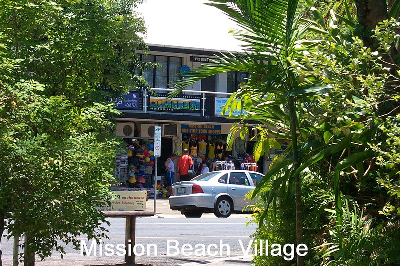 Photo - 21 Nautilus Street, Mission Beach QLD 4852 - Image 32