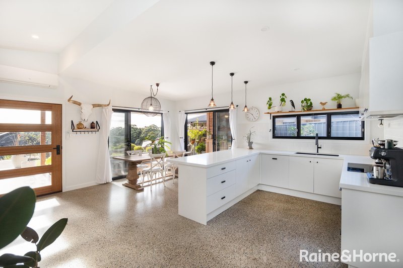 Photo - 21 Nethercote Street, Mollymook NSW 2539 - Image 11