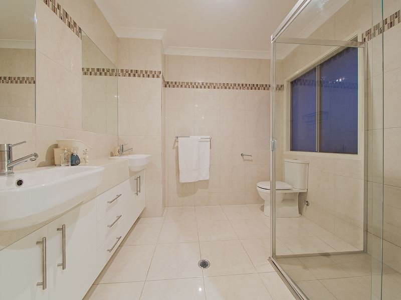 Photo - 21 Newman Avenue, Camp Hill QLD 4152 - Image 7