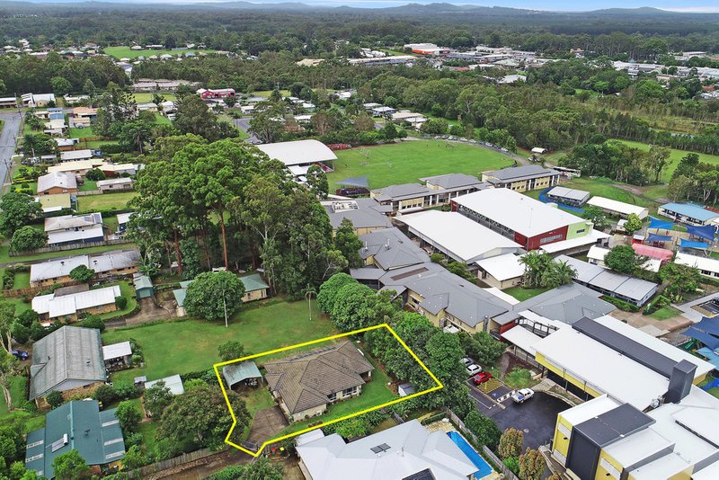 21 Nichols Ave , Beerwah QLD 4519