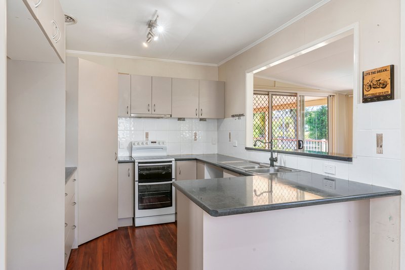 Photo - 21 Nichols Road, Kippa-Ring QLD 4021 - Image 7