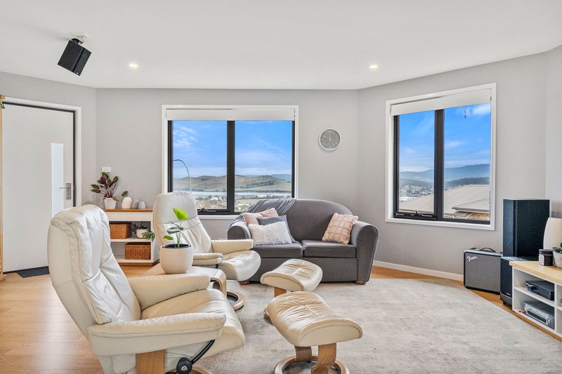 Photo - 21 Nirranda Court, Oakdowns TAS 7019 - Image 2