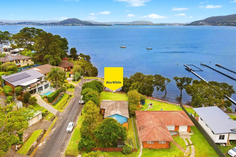 21 Noonan Point Avenue, Point Clare NSW 2250 Real Estate Industry