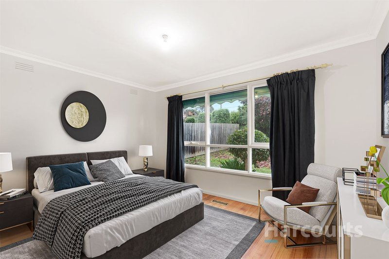 Photo - 21 Norfolk Avenue, Wantirna South VIC 3152 - Image 7