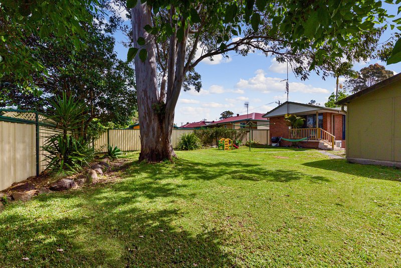 Photo - 21 Northcott Avenue, Watanobbi NSW 2259 - Image 5