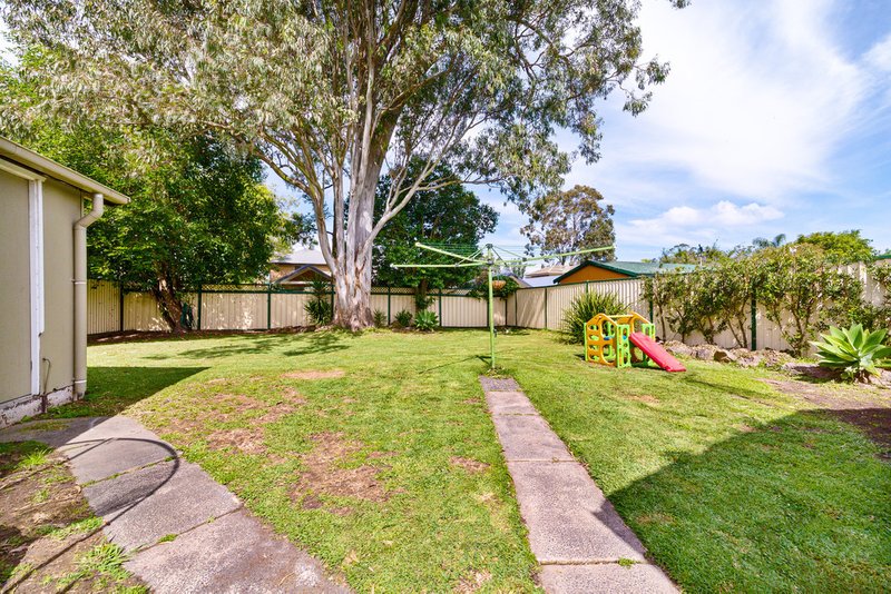 Photo - 21 Northcott Avenue, Watanobbi NSW 2259 - Image 6