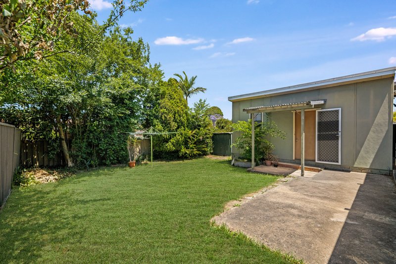 Photo - 21 Nyora Street, Chester Hill NSW 2162 - Image 11