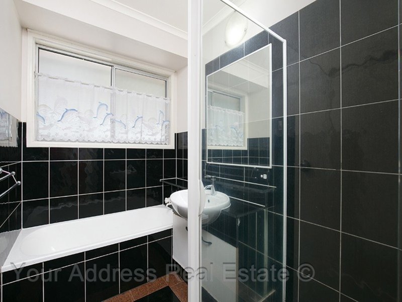 Photo - 21 Oakdale Street, Browns Plains QLD 4118 - Image 9