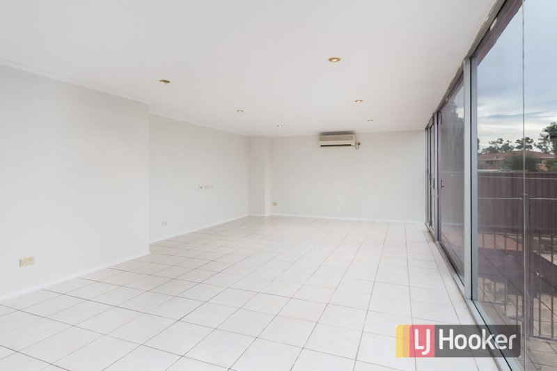 Photo - 21 Odelia Crescent, Plumpton NSW 2761 - Image 6