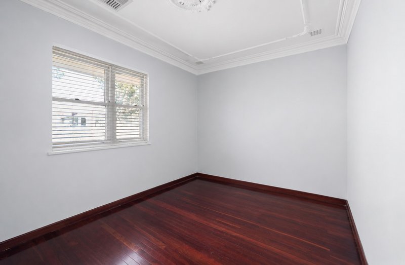 Photo - 21 Offham Way, Westminster WA 6061 - Image 12