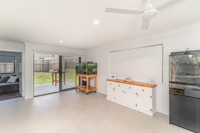 Photo - 21 Outlook Boulevard, Gleneagle QLD 4285 - Image 4