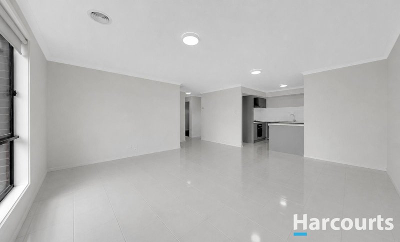 Photo - 21 Palermo Street, Clyde VIC 3978 - Image 4
