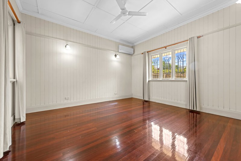 Photo - 21 Palomar Parade, Wavell Heights QLD 4012 - Image 10