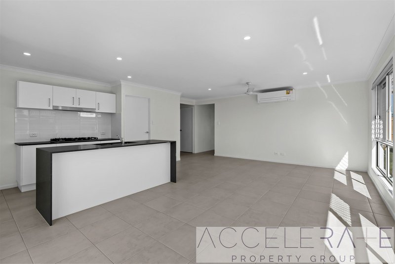 Photo - 21 Pansy Street, Ripley QLD 4306 - Image 6