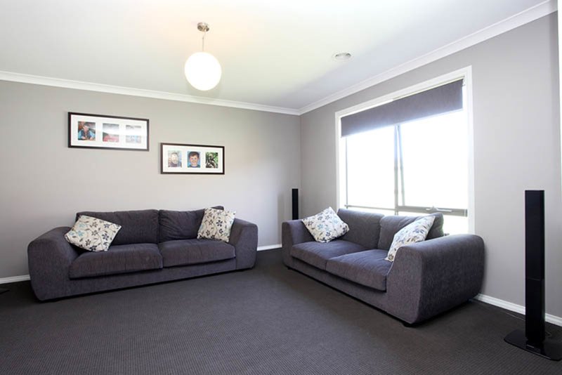 Photo - 21 Parkedge Blvd , Mernda VIC 3754 - Image 8