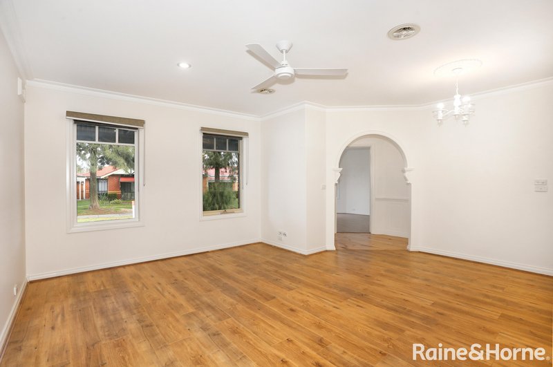 Photo - 21 Parker Court, Roxburgh Park VIC 3064 - Image 7