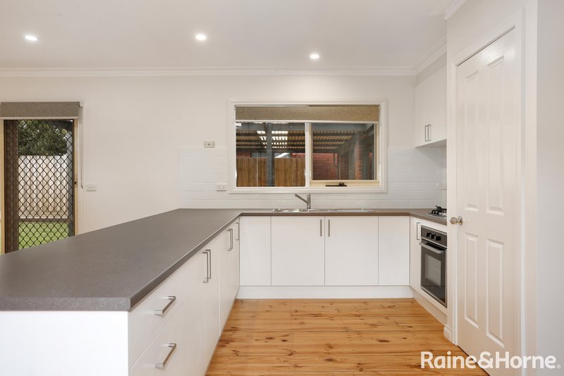 Photo - 21 Parker Court, Roxburgh Park VIC 3064 - Image 9