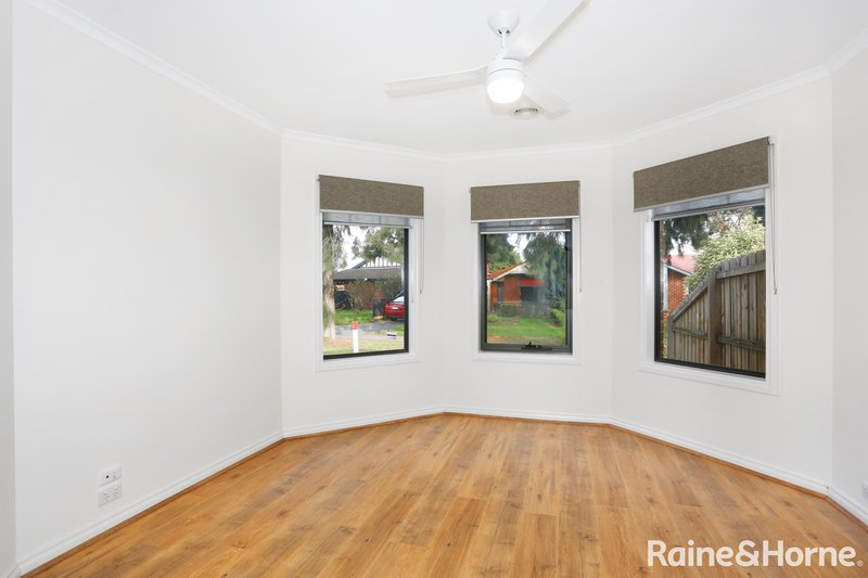 Photo - 21 Parker Court, Roxburgh Park VIC 3064 - Image 11