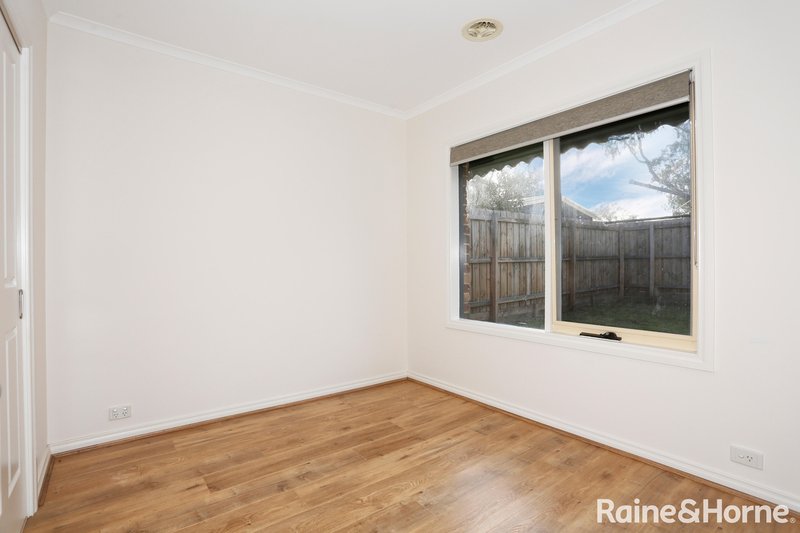 Photo - 21 Parker Court, Roxburgh Park VIC 3064 - Image 12