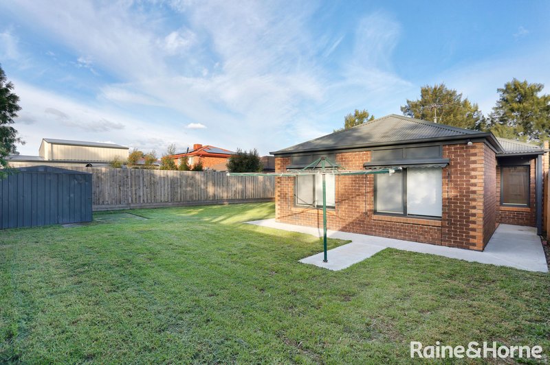 Photo - 21 Parker Court, Roxburgh Park VIC 3064 - Image 18