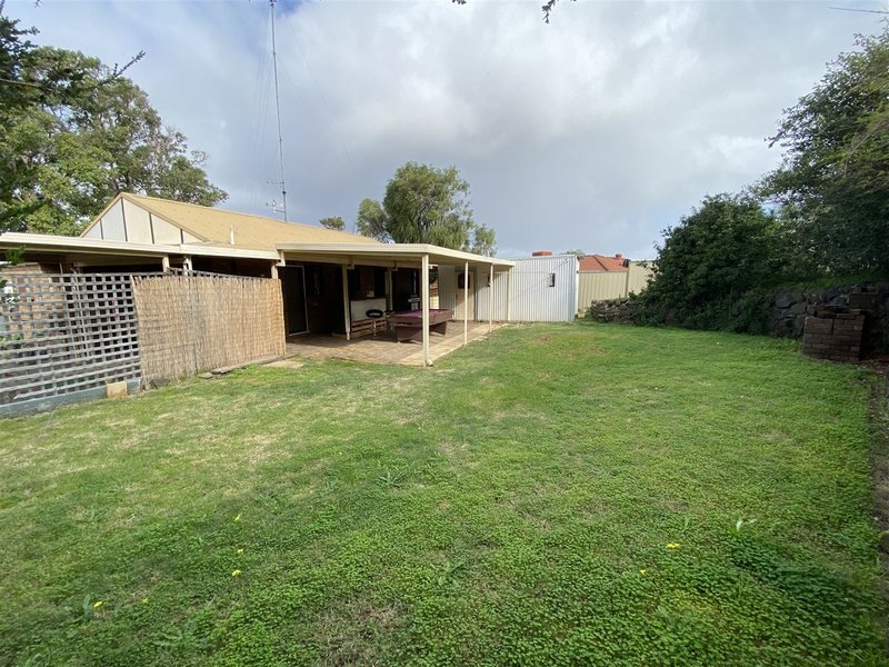 Photo - 21 Parkfield Way, Australind WA 6233 - Image 16