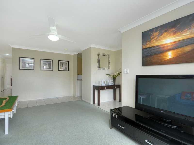 Photo - 21 Parklake Drive, Mudgeeraba QLD 4213 - Image 6