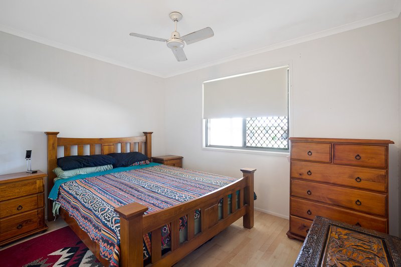 Photo - 21 Parkland Court, Eagleby QLD 4207 - Image 5