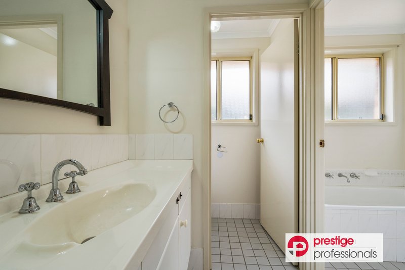 Photo - 21 Paroo Court, Wattle Grove NSW 2173 - Image 7