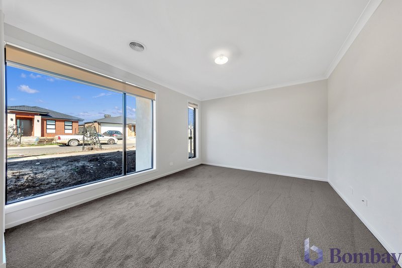 Photo - 21 Pascal Crescent, Kalkallo VIC 3064 - Image 6